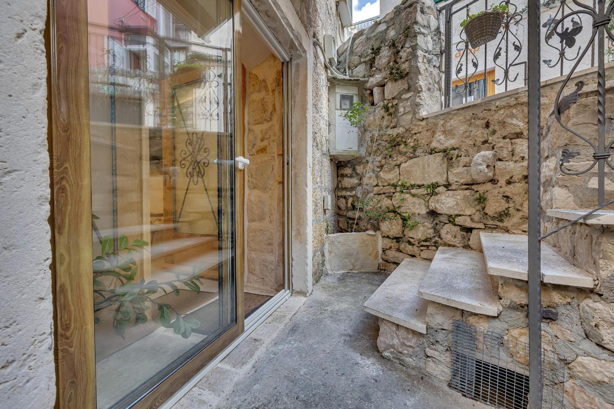 Luxury Rooms Palace B&B Makarska Eksteriør billede