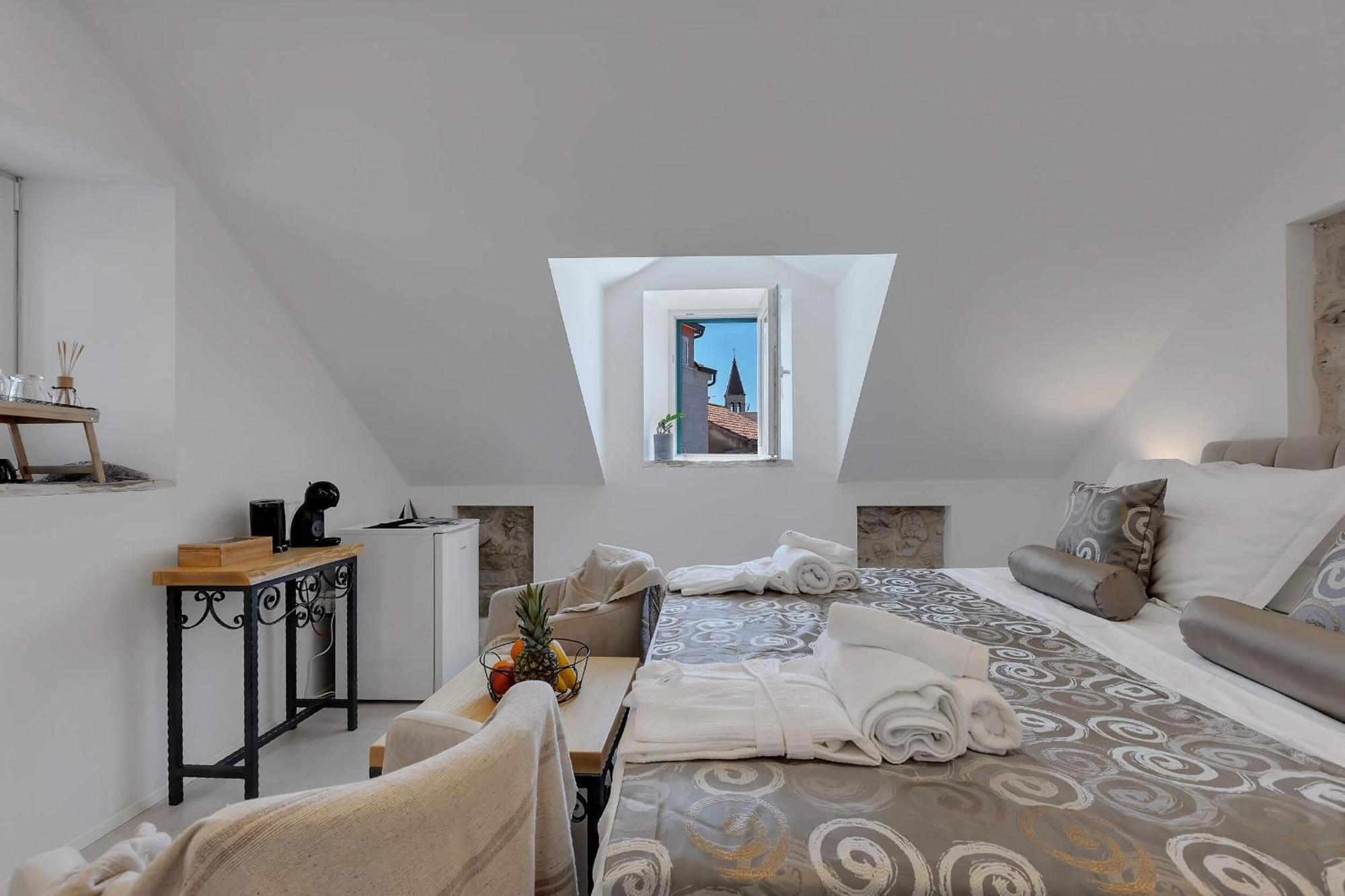 Luxury Rooms Palace B&B Makarska Eksteriør billede
