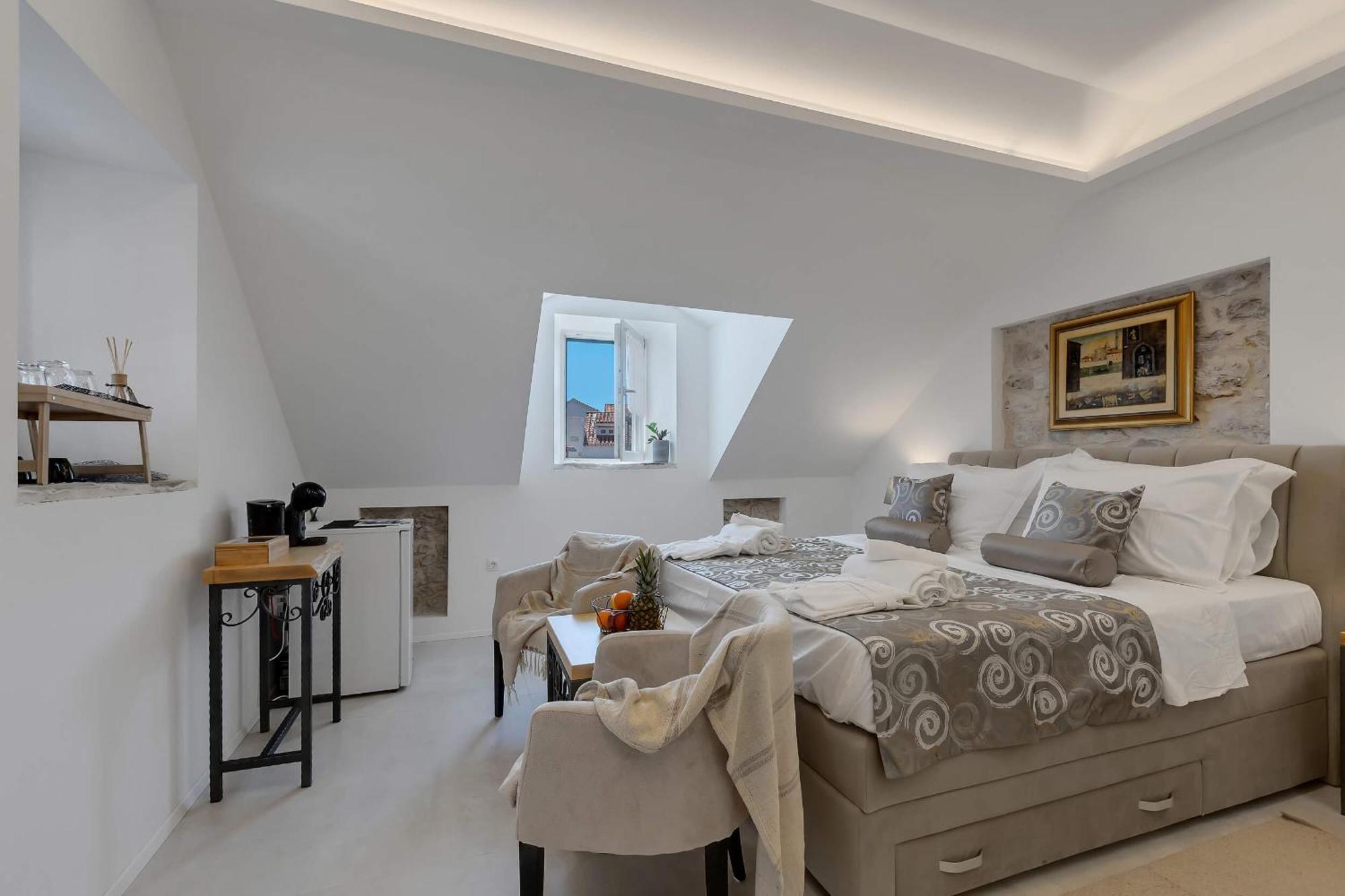 Luxury Rooms Palace B&B Makarska Eksteriør billede