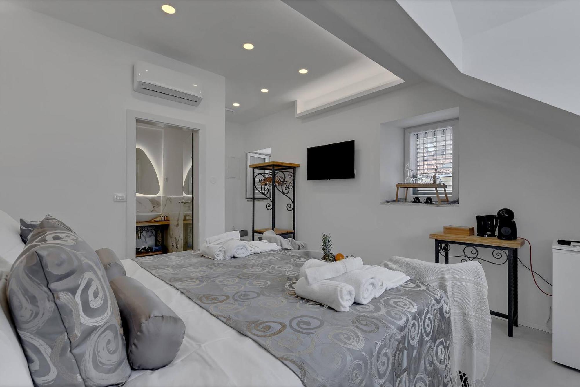Luxury Rooms Palace B&B Makarska Eksteriør billede