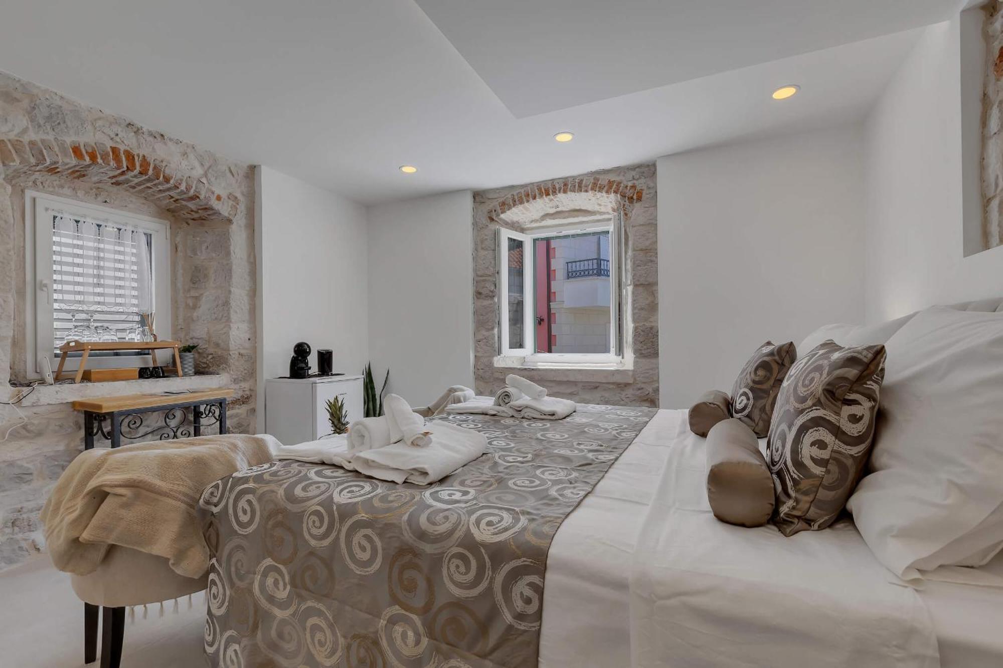 Luxury Rooms Palace B&B Makarska Eksteriør billede