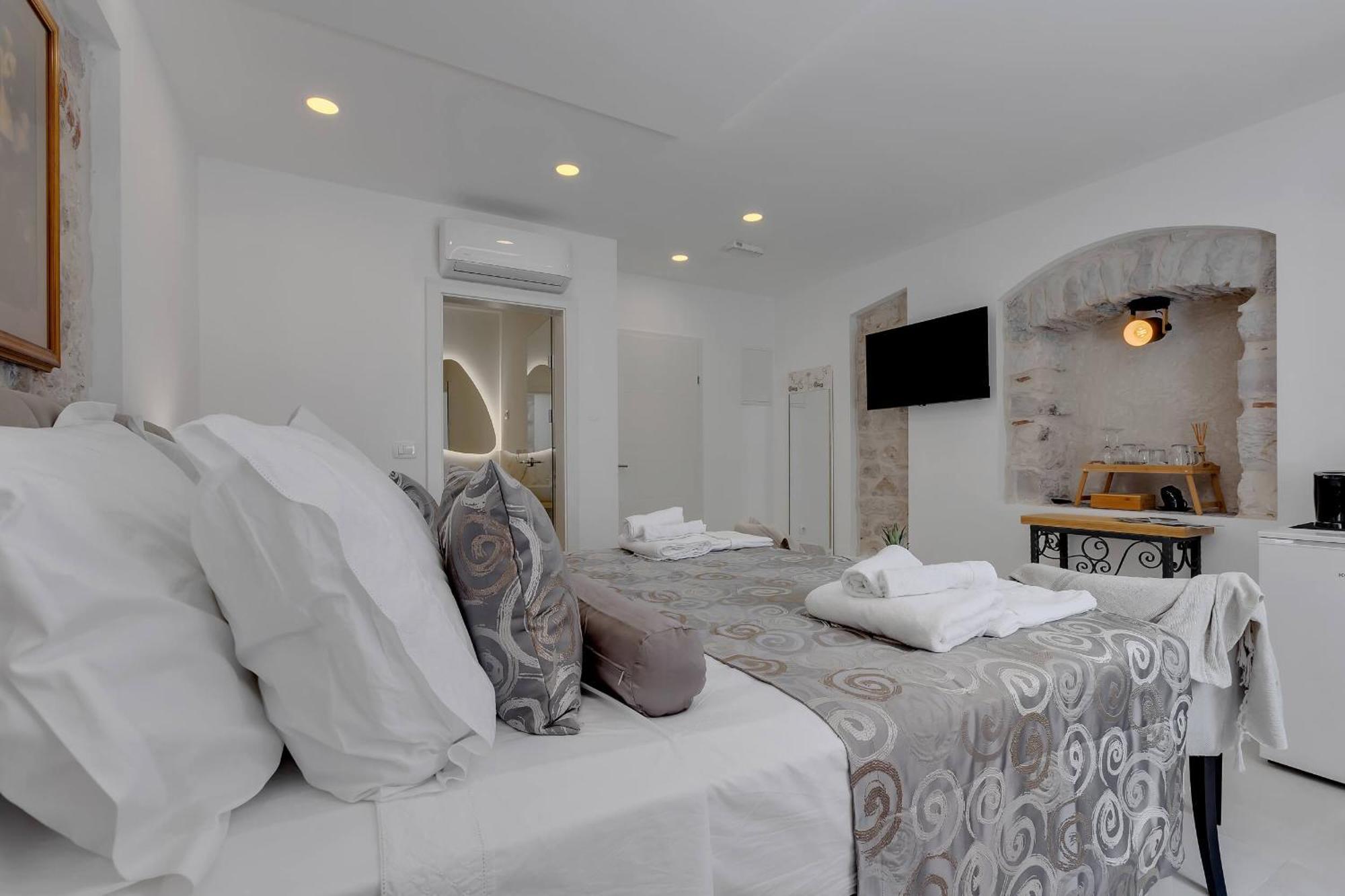 Luxury Rooms Palace B&B Makarska Eksteriør billede